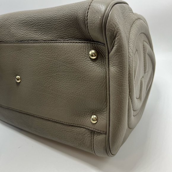 Gucci Pebbled Leather Double Handle Boston Soho Handbag w/ Tassel Accents Taupe - Picture 6 of 11